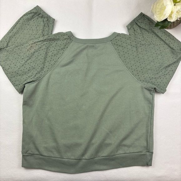 Gap Sage Green Soft Eyelet Crew Neck 
Long Sleeve Crop Sweatshirt Size L Petite - Picture 6 of 12